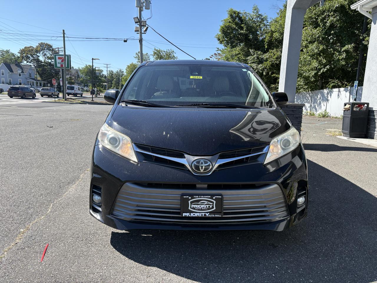 Toyota Sienna  2020