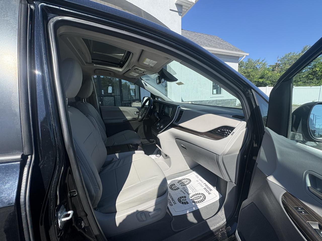 Toyota Sienna  2020
