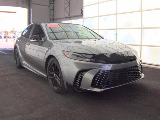 Toyota Camry SE 2025