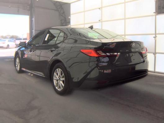 Toyota Camry LE (Natl) 2025