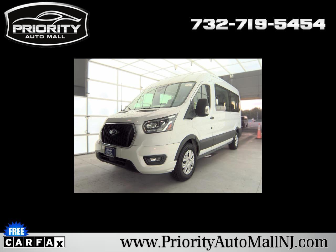 Ford Transit Passenger Wagon  2023