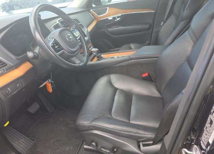 Volvo XC90 T6 AWD Momentum 7P 2021