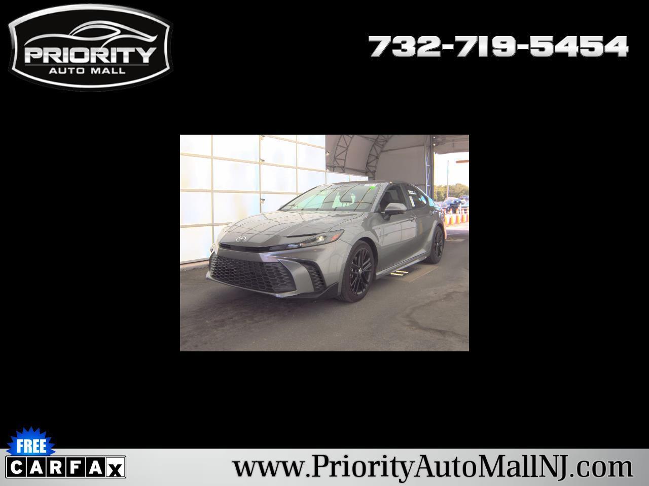 Toyota Camry SE 2024
