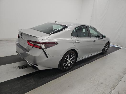Toyota Camry SE 2023