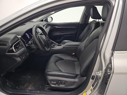 Toyota Camry SE 2023