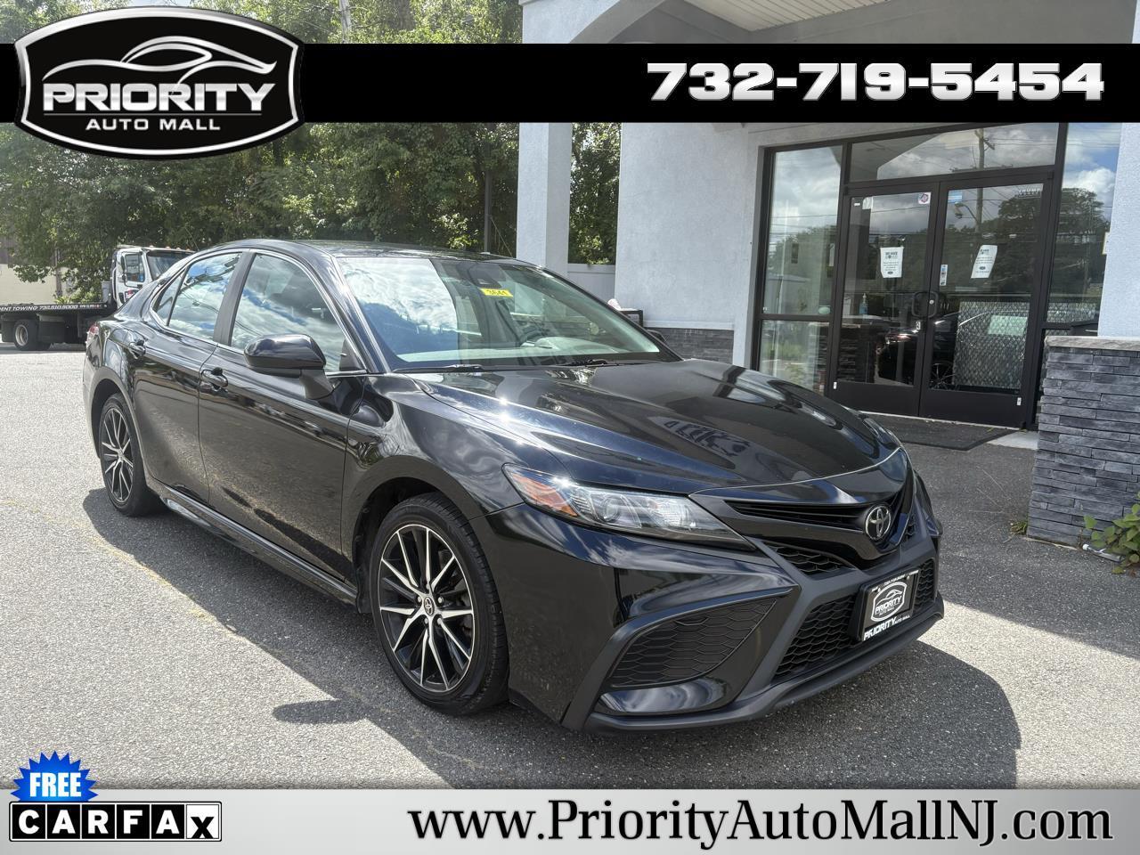 2021 Toyota Camry SE Auto (Natl)