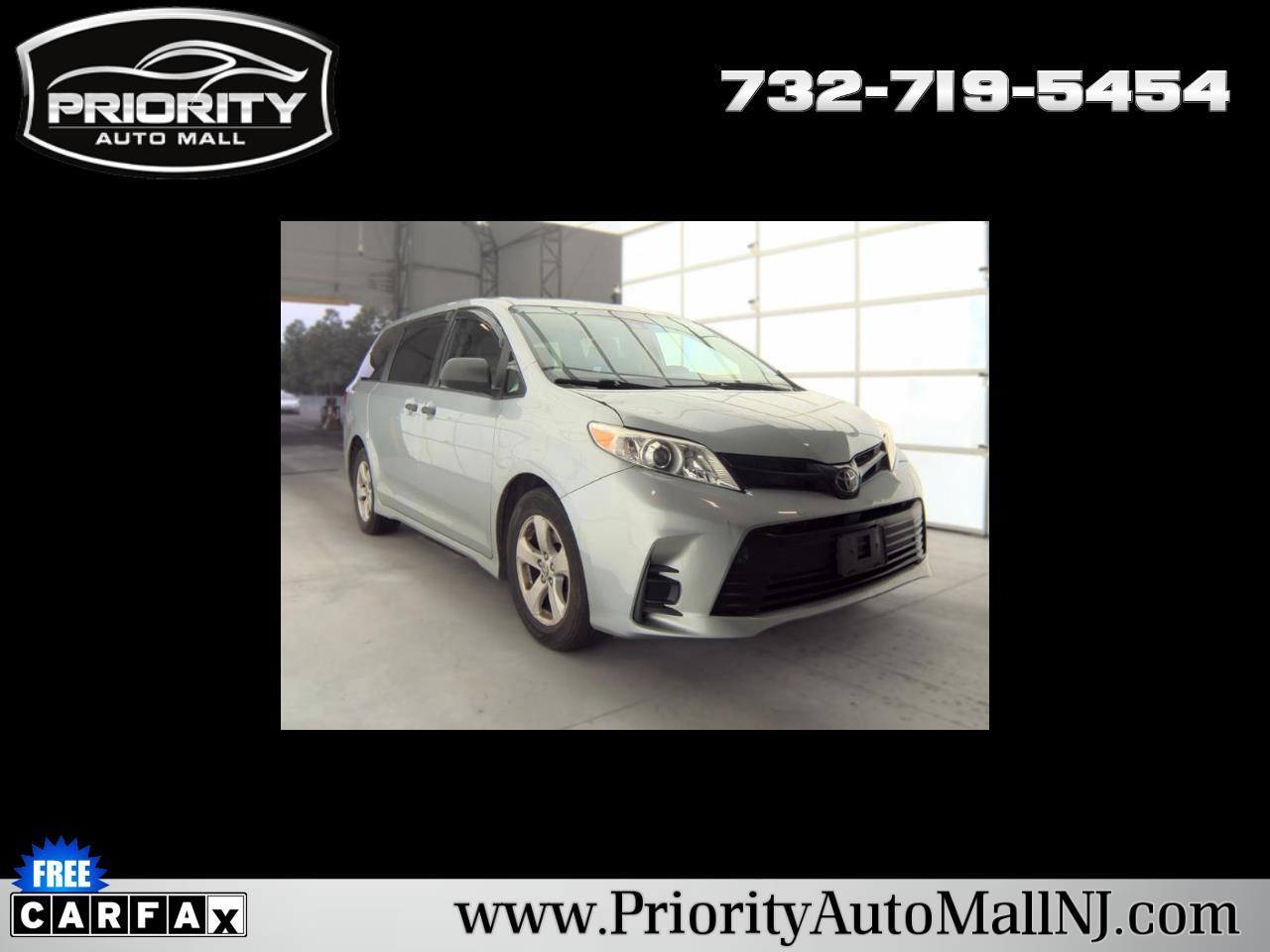 Toyota Sienna LE FWD 8-Passenger (Natl) 2025