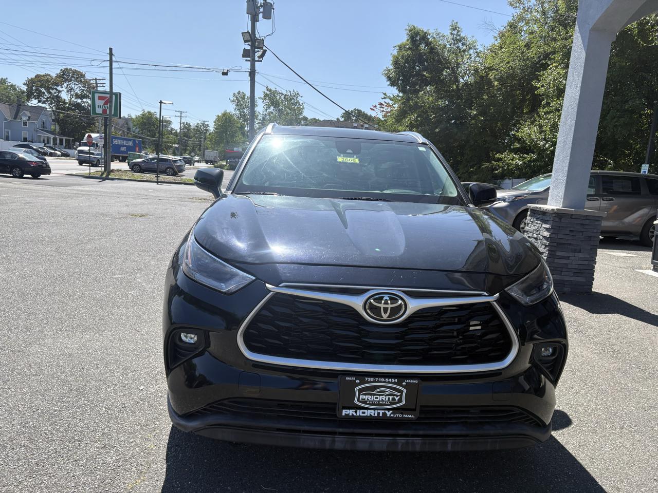 Toyota Highlander XLE AWD (Natl) 2021