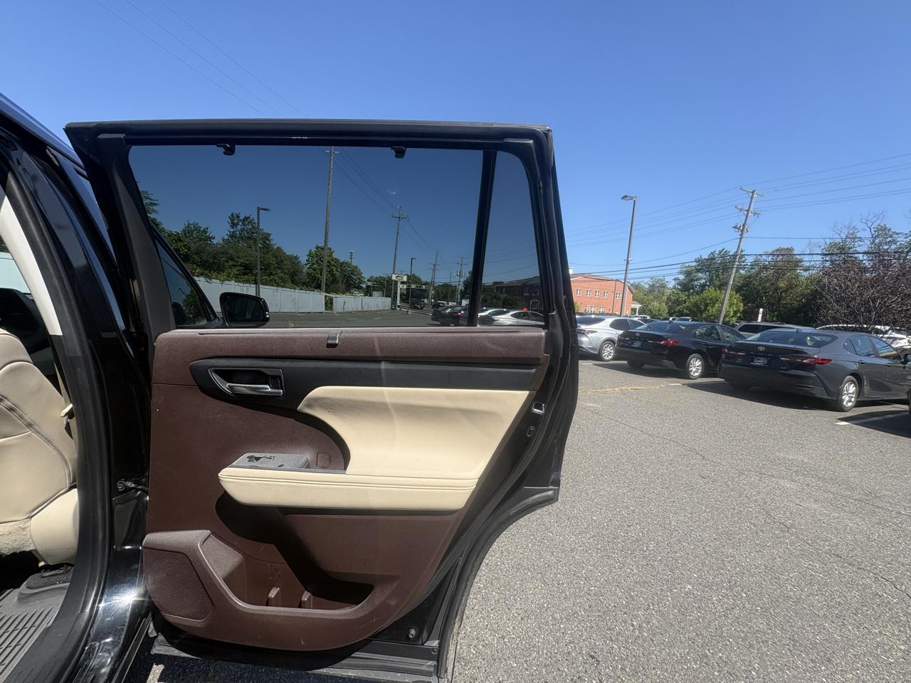 Toyota Highlander XLE AWD (Natl) 2021
