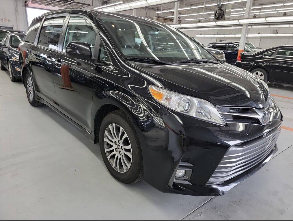 Toyota Sienna XLE 2020