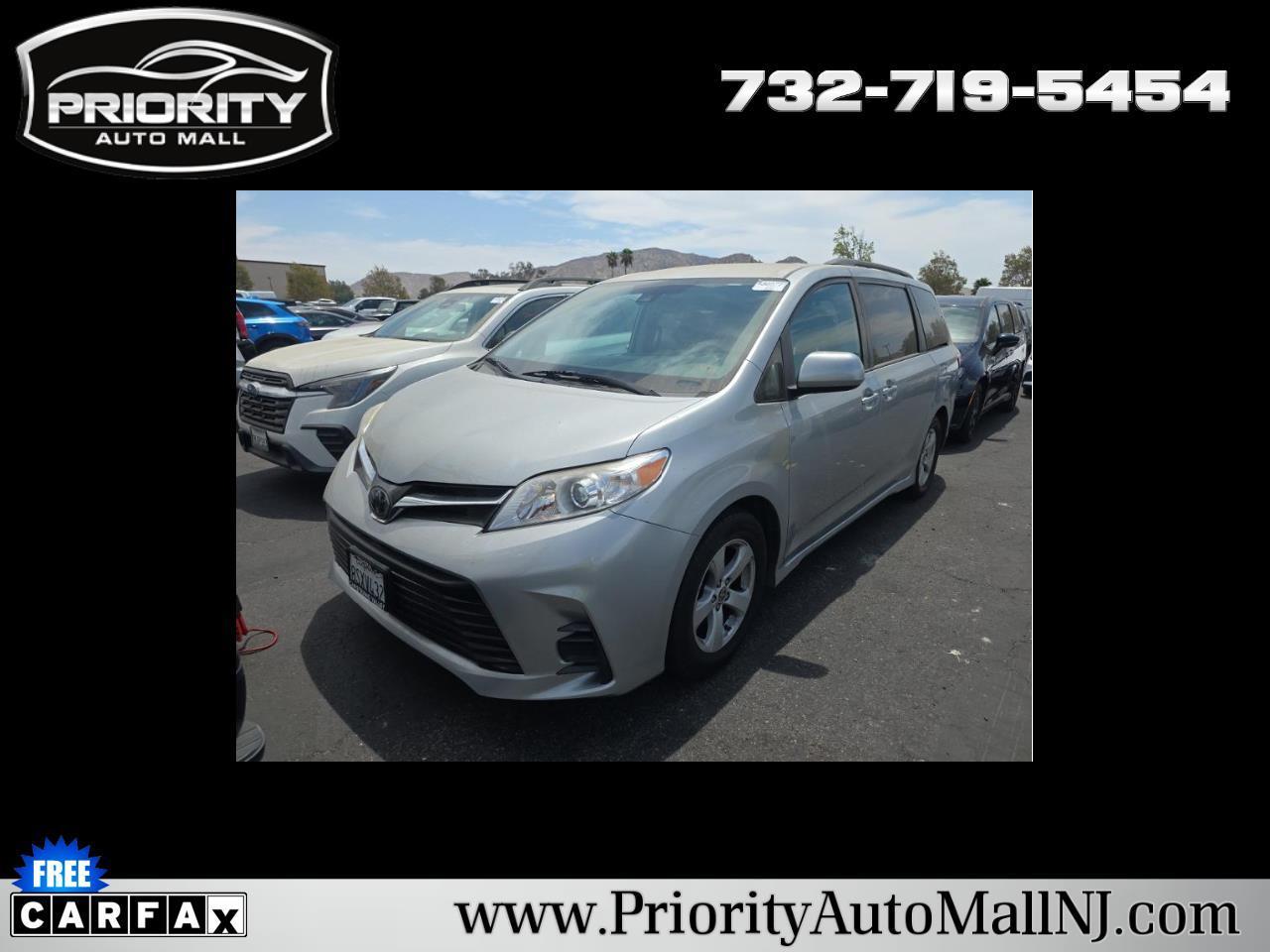 Toyota Sienna LE FWD 8-Passenger (Natl) 2020