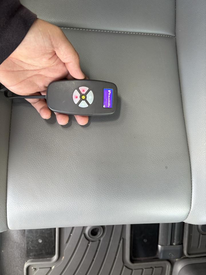 Toyota Sienna XLE FWD 8-Passenger (Natl) 2021
