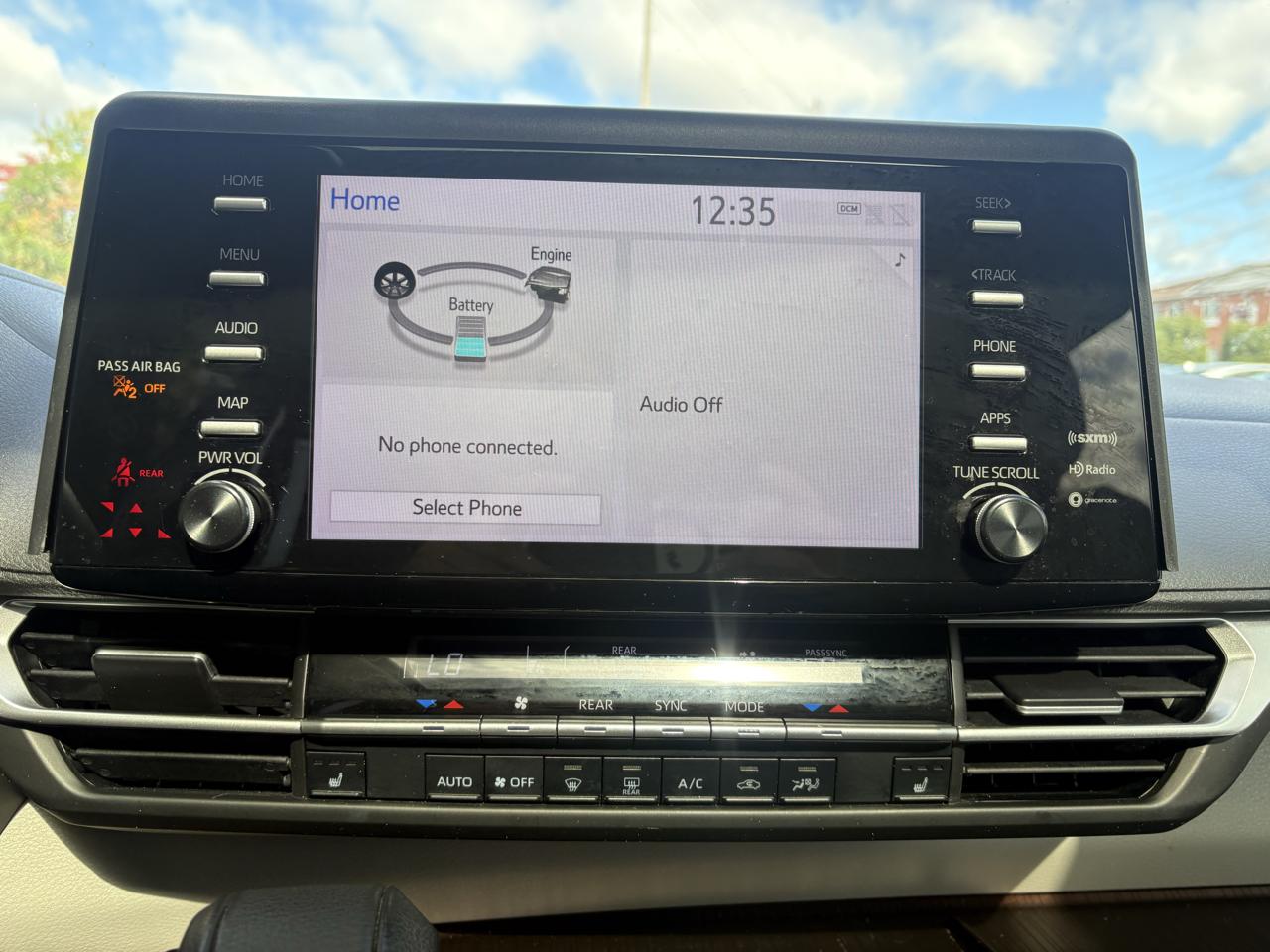 Toyota Sienna XLE FWD 8-Passenger (Natl) 2021