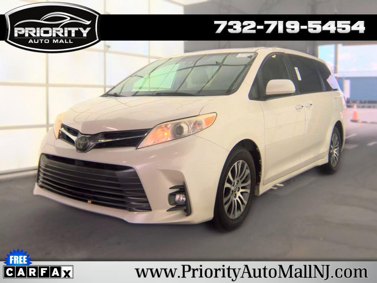 Toyota Sienna XLE Auto Access Seat FWD 7-Passenger (Natl) 2020