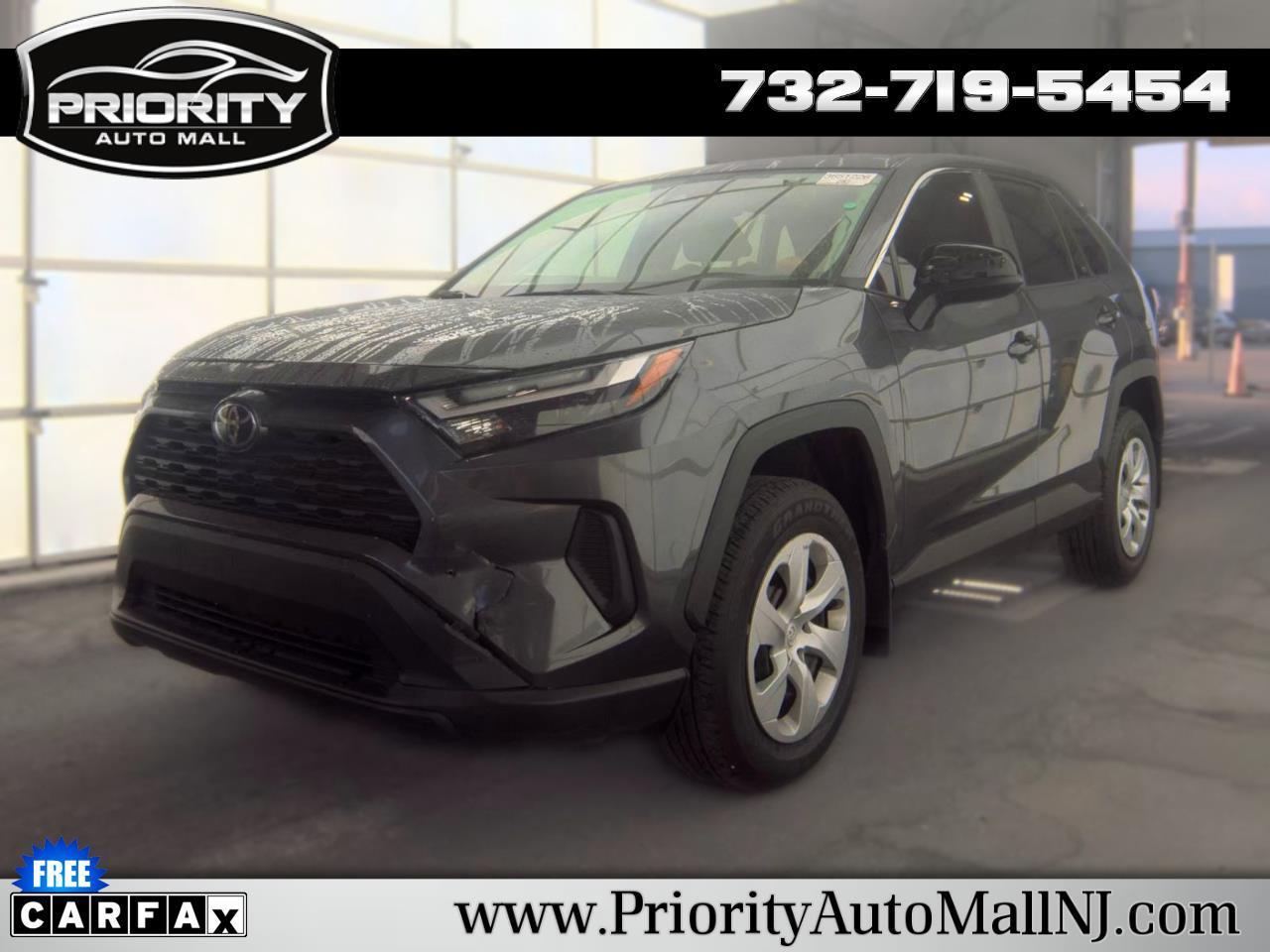 Toyota RAV4 LE FWD (Natl) 2025