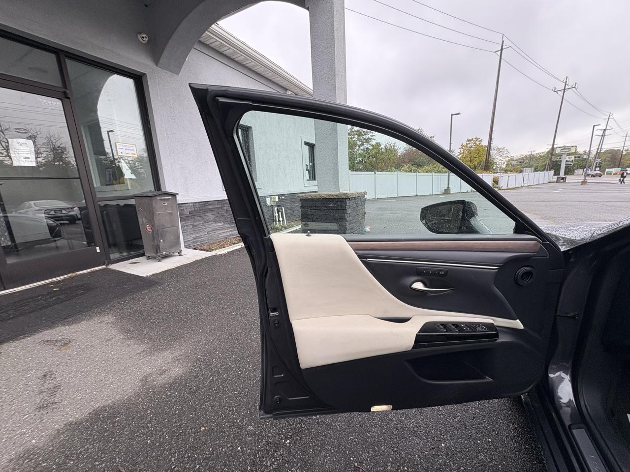 Lexus ES ES 350 FWD 2024