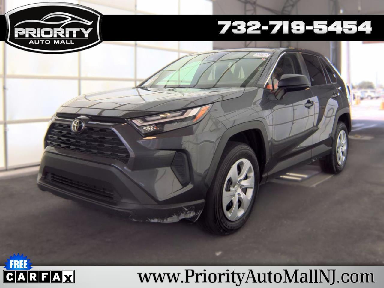 Toyota RAV4 LE FWD (Natl) 2025