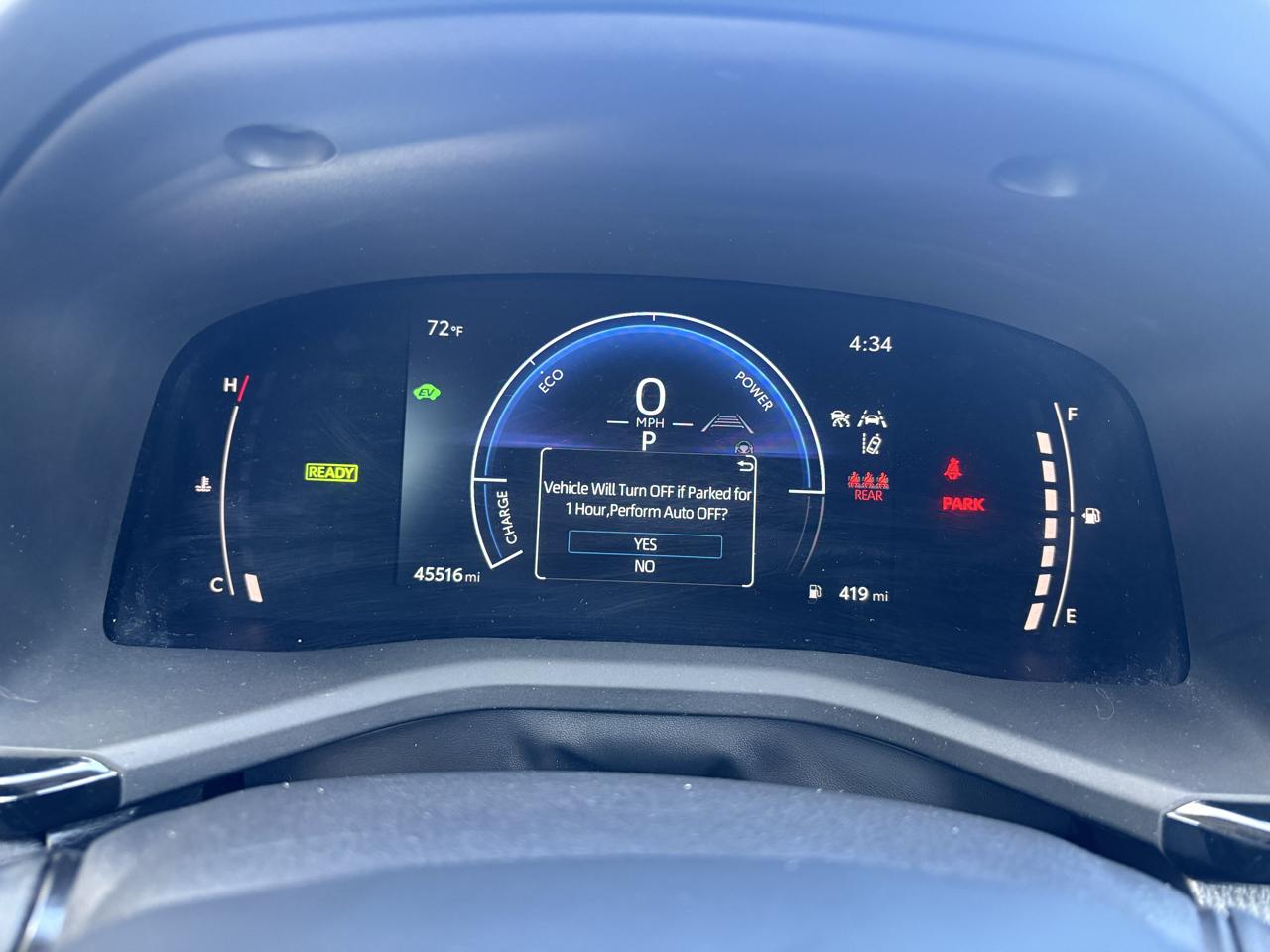Toyota Camry XLE Hyb 4D Sedan FWD 2025
