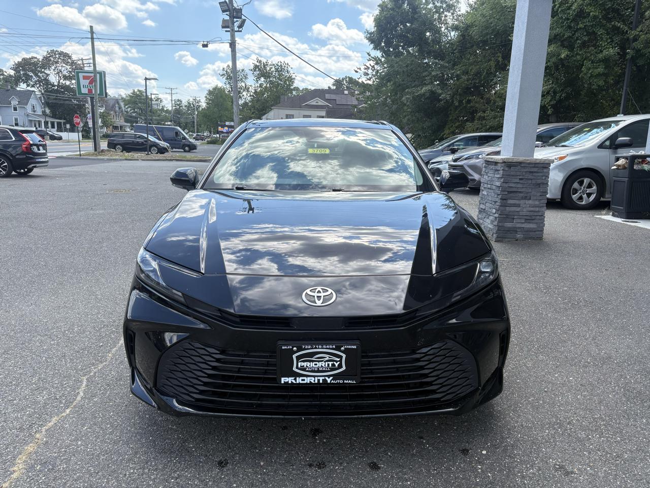 Toyota Camry  2025