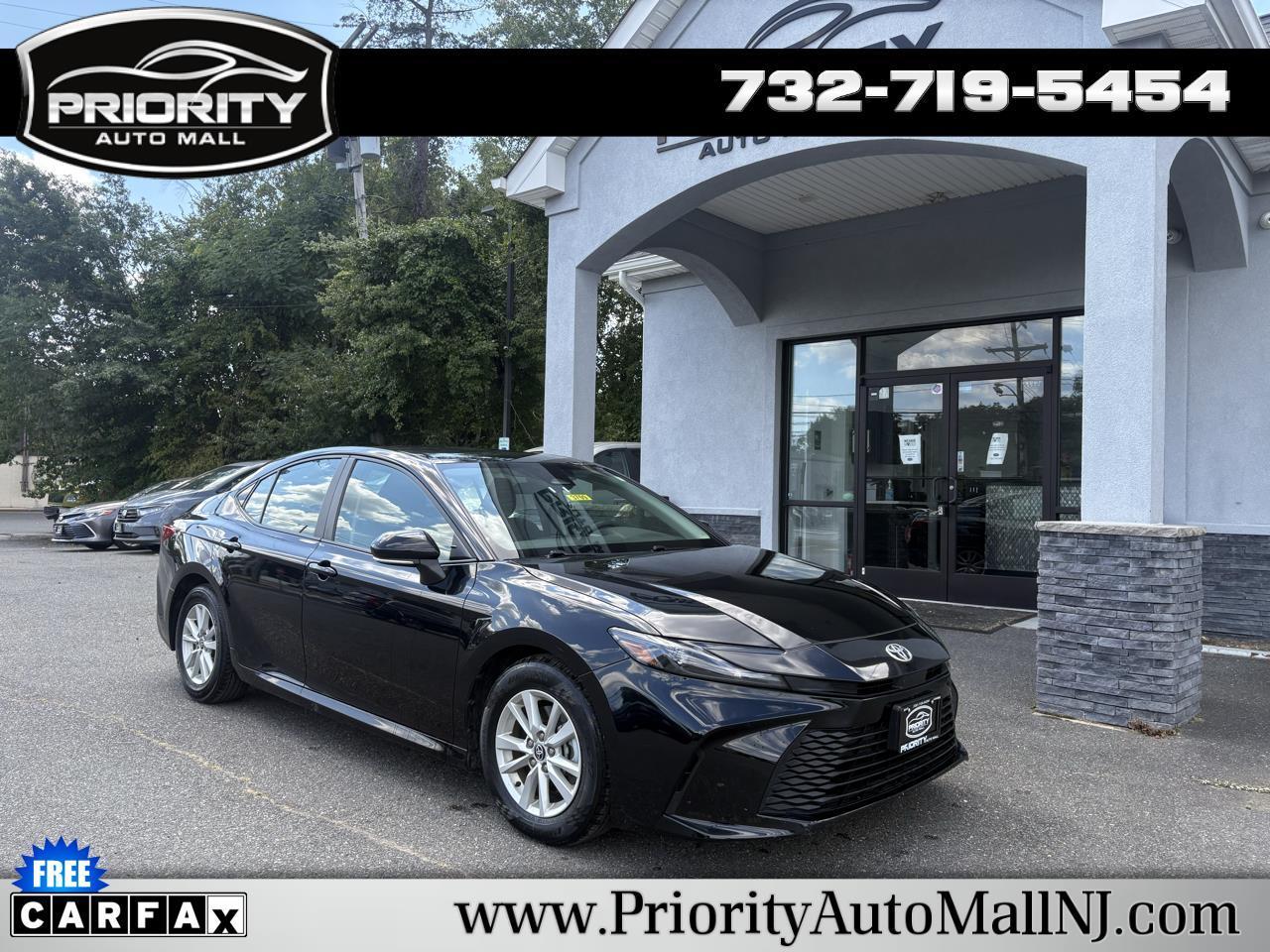 2025 Toyota Camry LE HYBRID