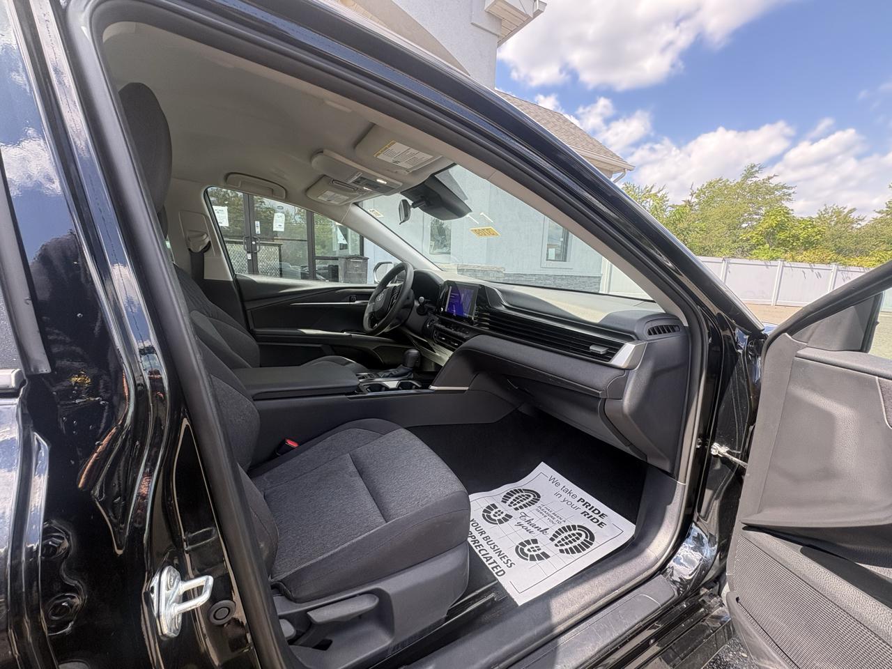 Toyota Camry  2025