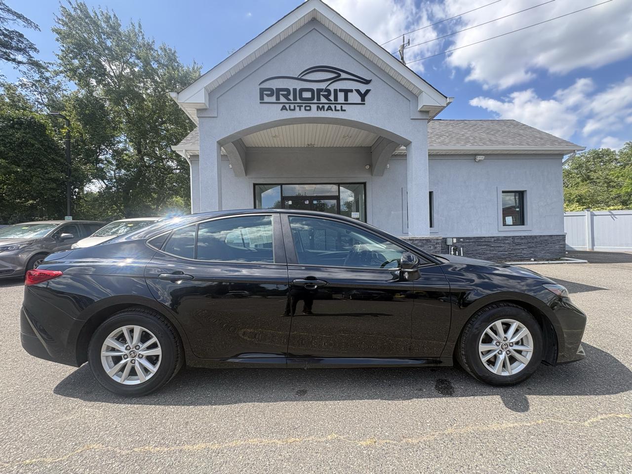 Toyota Camry  2025