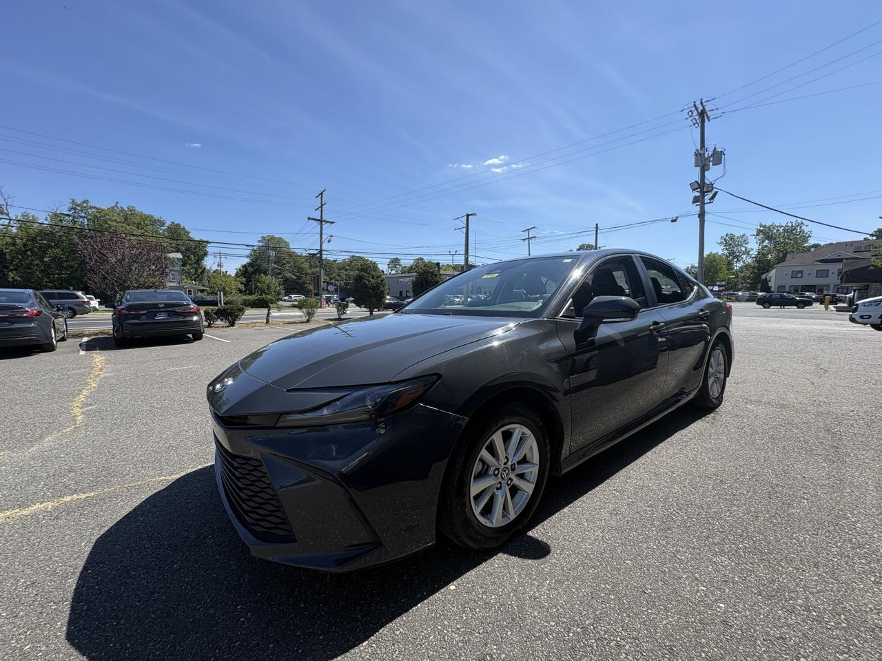 Toyota Camry XLE (Natl) 2025