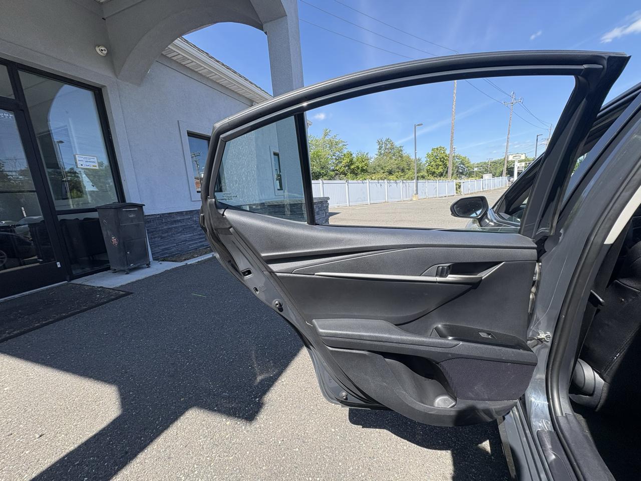 Toyota Camry XLE (Natl) 2025