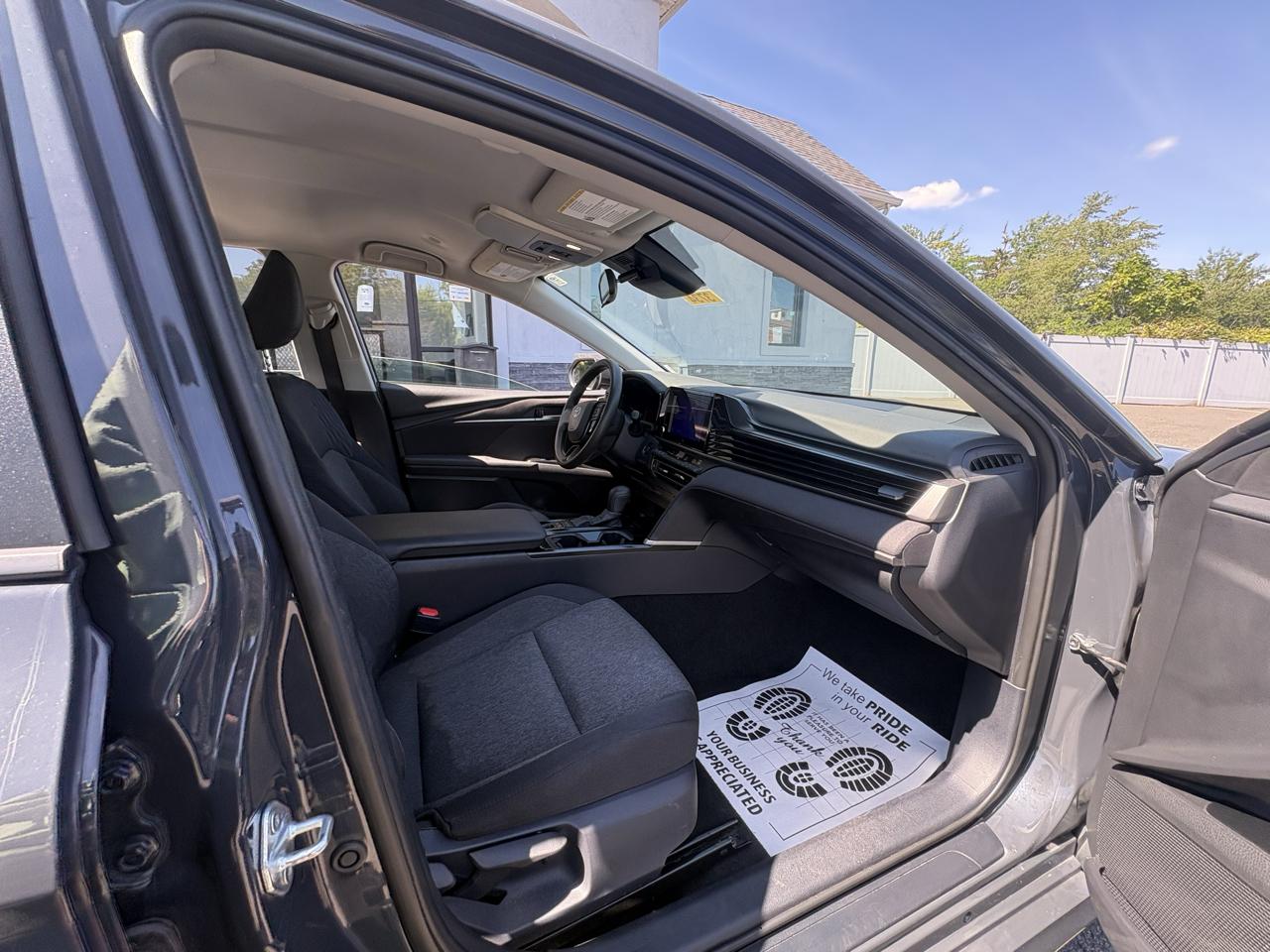 Toyota Camry XLE (Natl) 2025