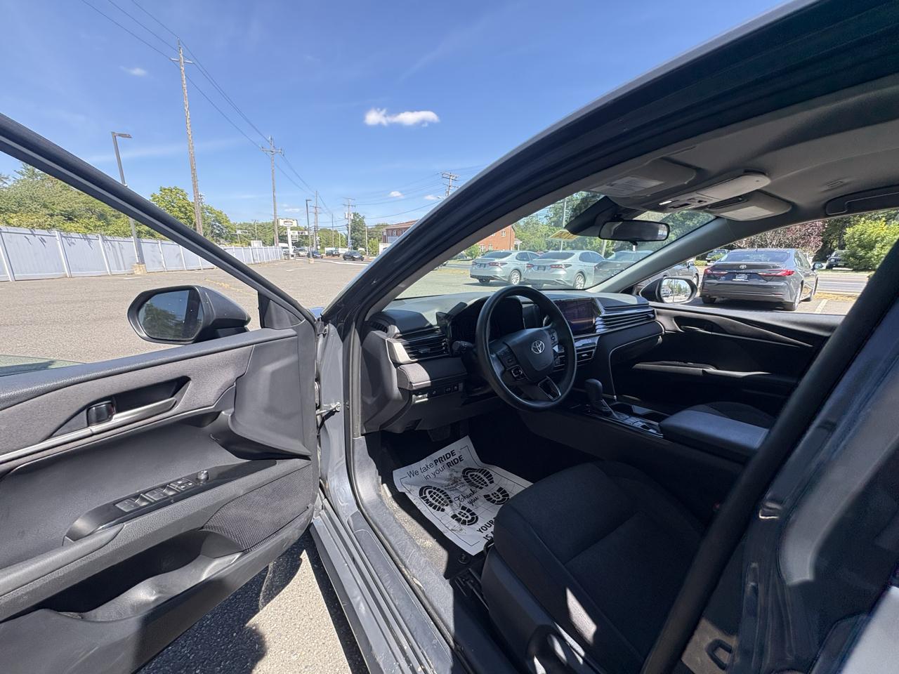 Toyota Camry XLE (Natl) 2025