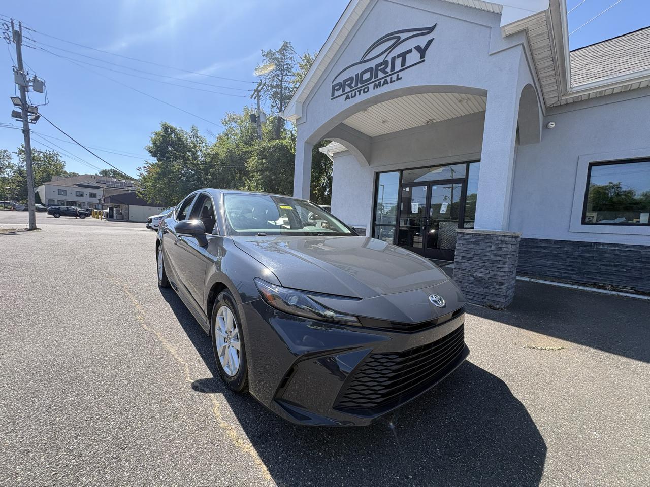 Toyota Camry XLE (Natl) 2025