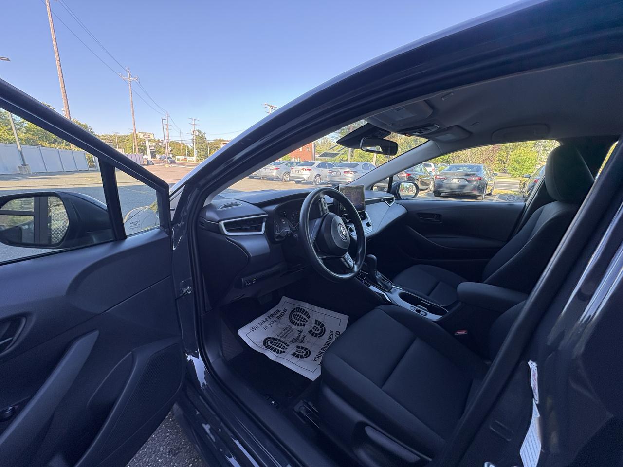 Toyota Corolla LE 2025