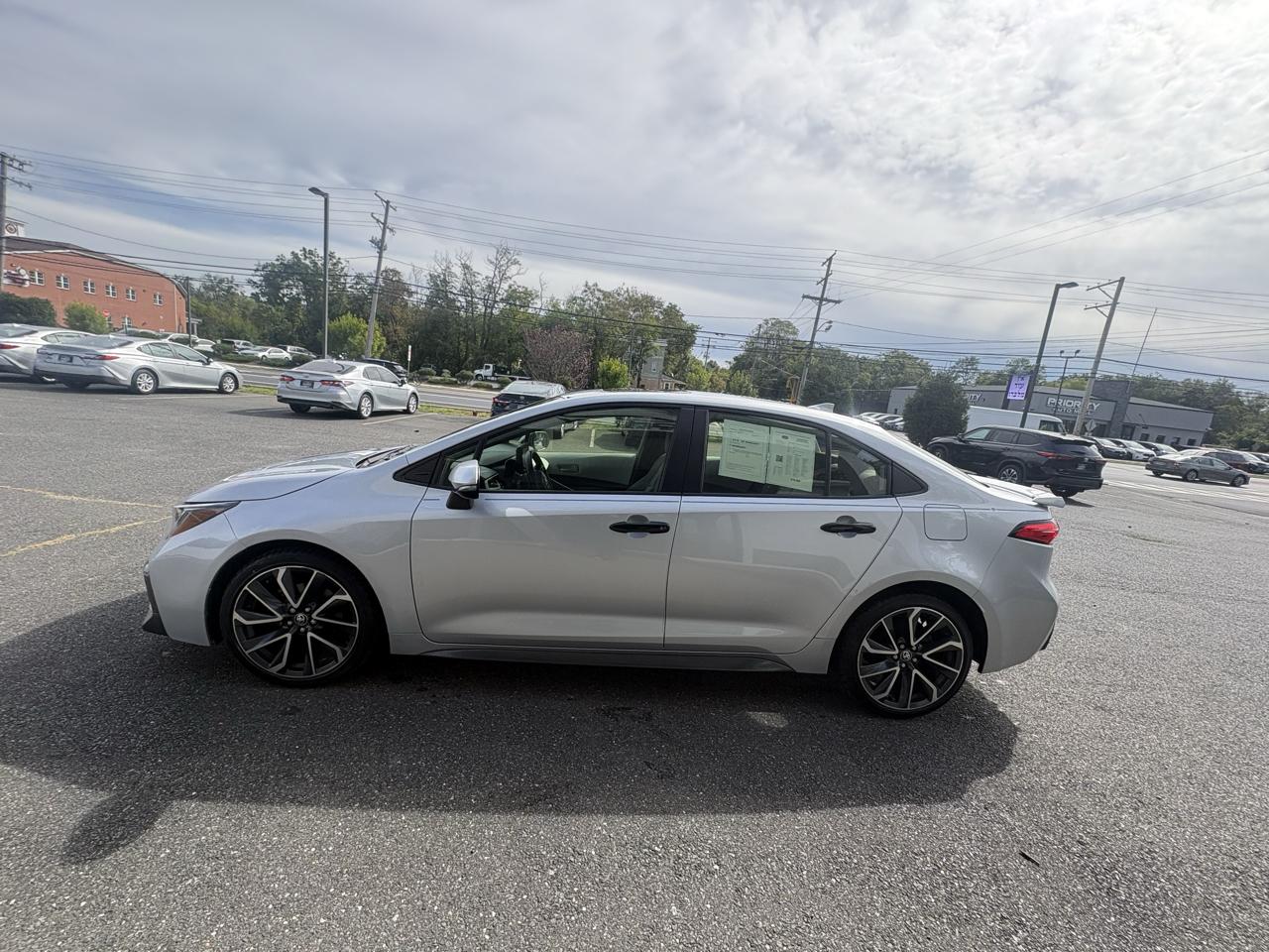 Toyota Corolla SE Nightshade CVT (Natl) 2022