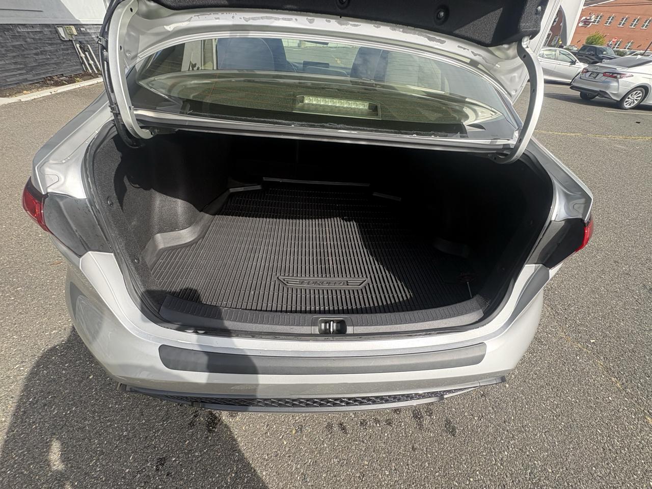 Toyota Corolla SE Nightshade CVT (Natl) 2022