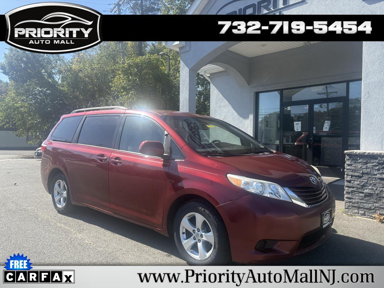 2016 Toyota Sienna 5dr 8-Pass Van LE FWD (Natl)