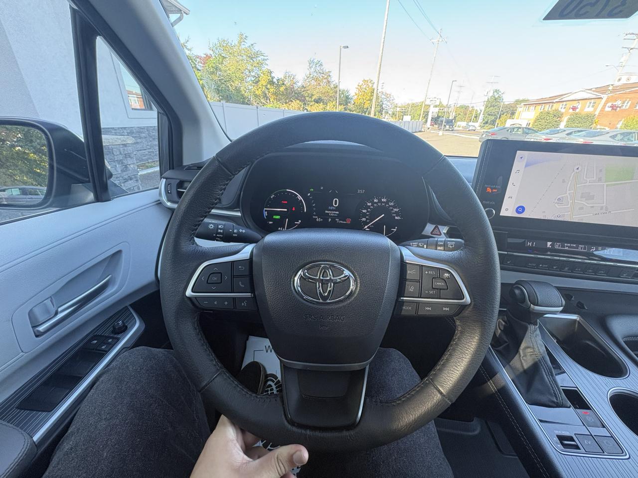 Toyota Sienna XLE FWD 8-Passenger (Natl) 2026