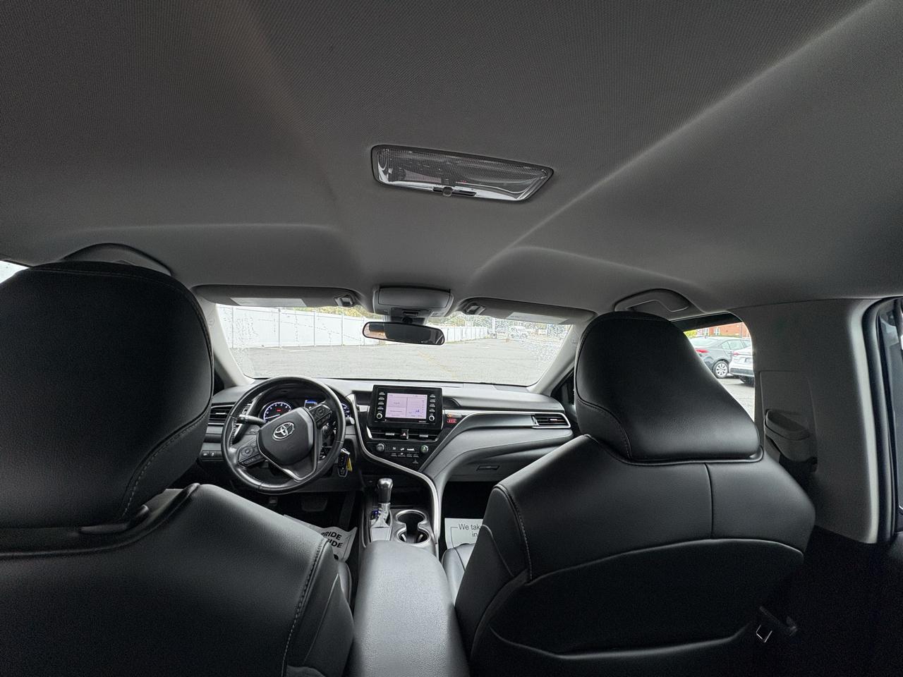 Toyota Camry SE Auto (Natl) 2021
