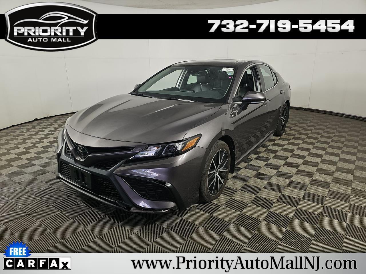 Toyota Camry SE Auto AWD (Natl) 2024