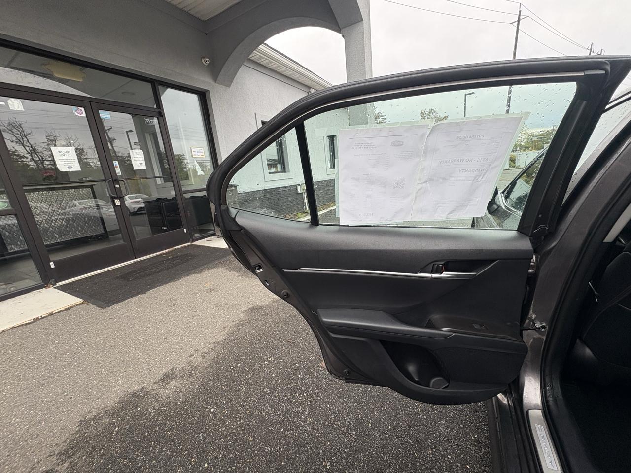 Toyota Camry SE Auto AWD (Natl) 2024