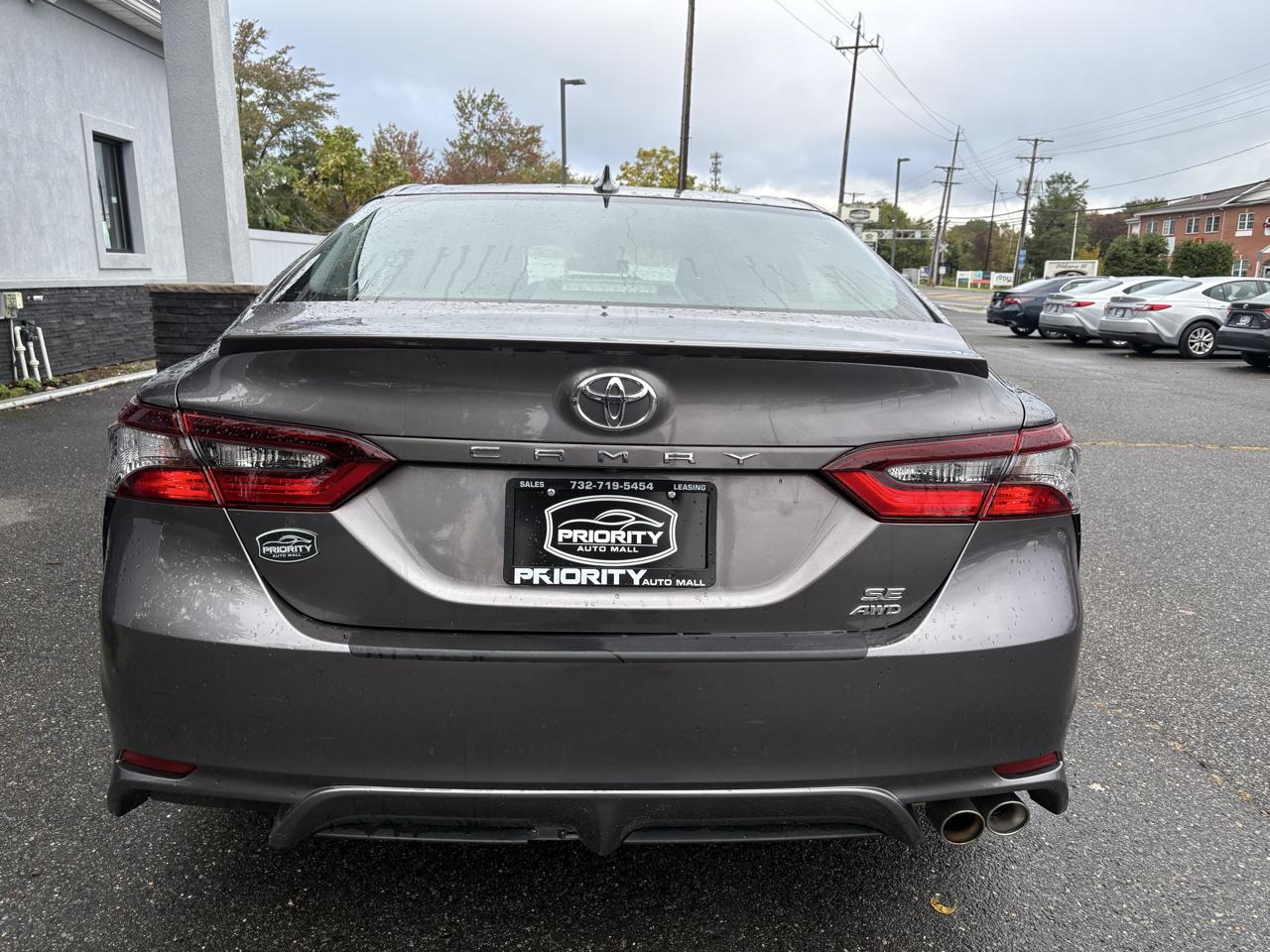 Toyota Camry SE Auto AWD (Natl) 2024