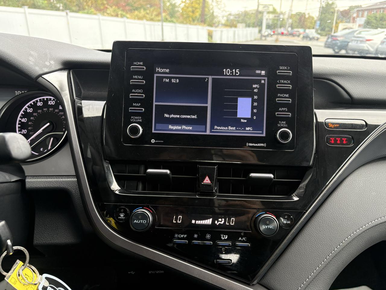 Toyota Camry SE Auto AWD (Natl) 2024