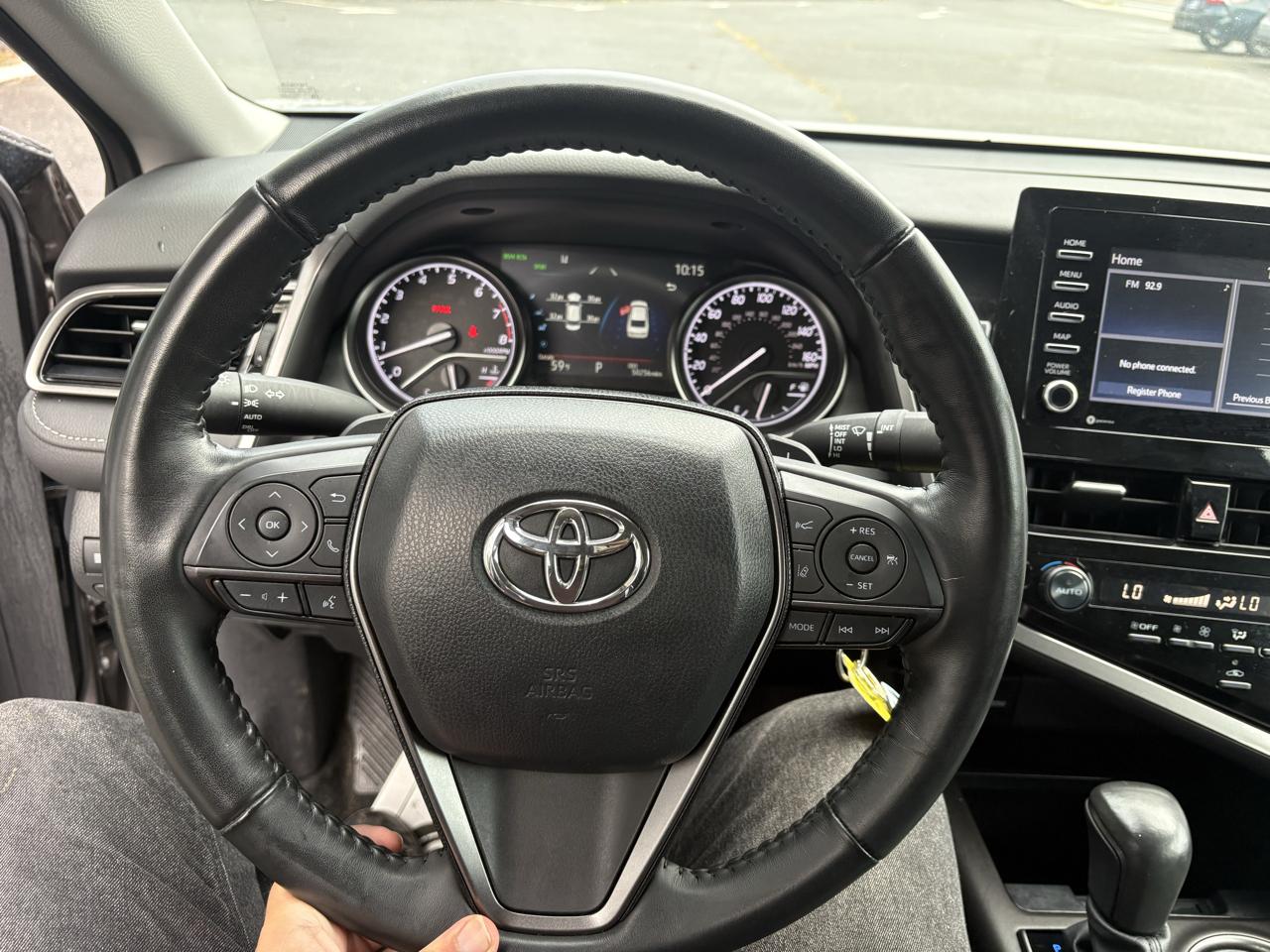 Toyota Camry SE Auto AWD (Natl) 2024