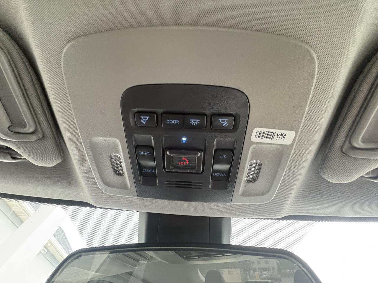 Toyota Camry SE Auto AWD (Natl) 2024