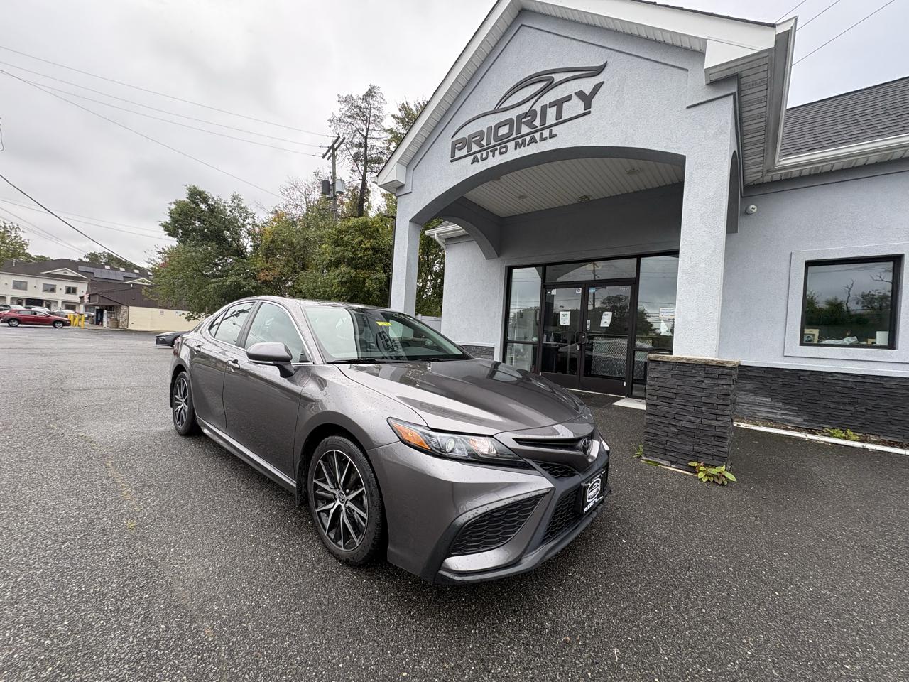 Toyota Camry SE Auto AWD (Natl) 2024