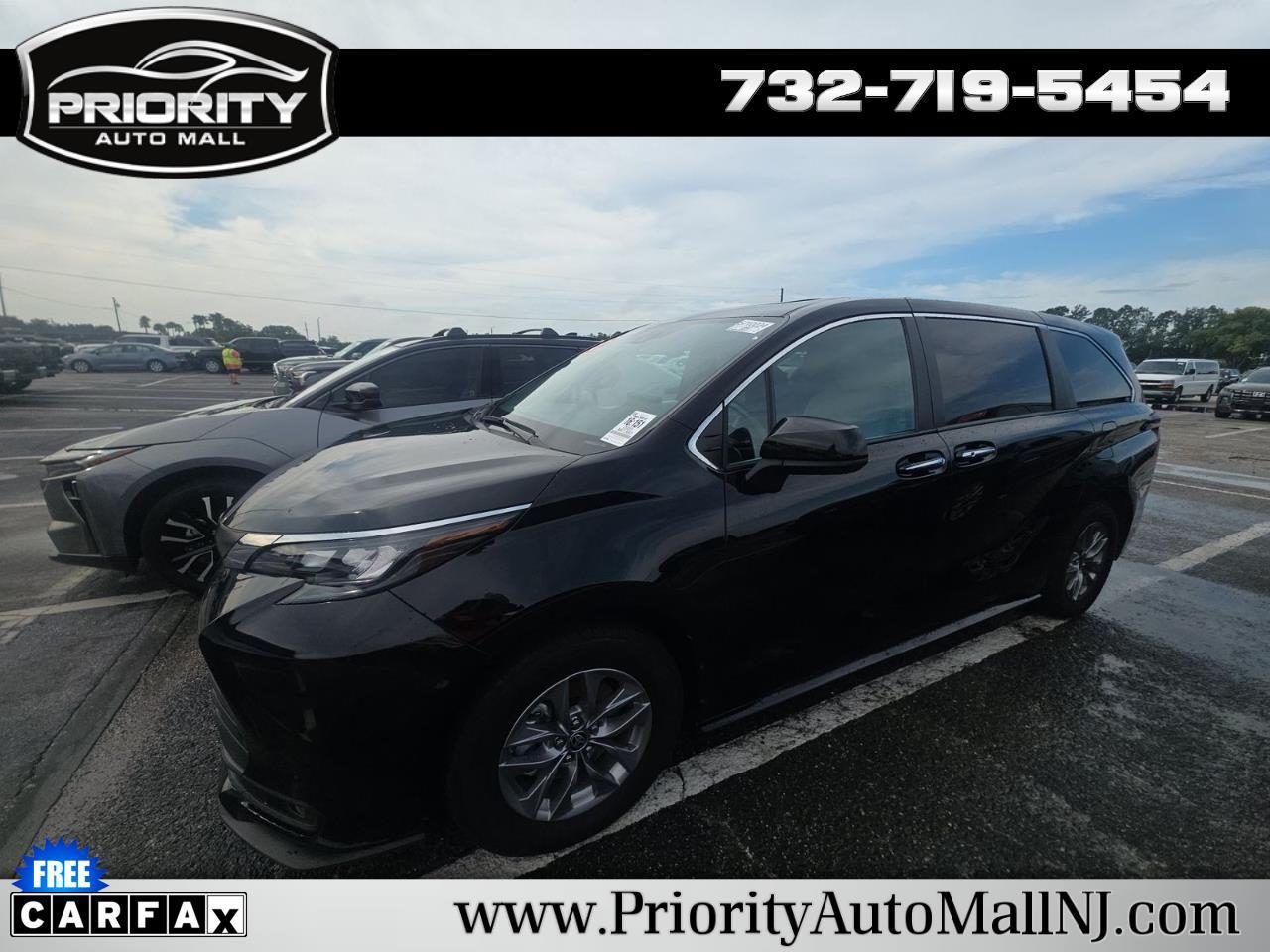 Toyota Sienna XLE FWD 8-Passenger (Natl) 2025
