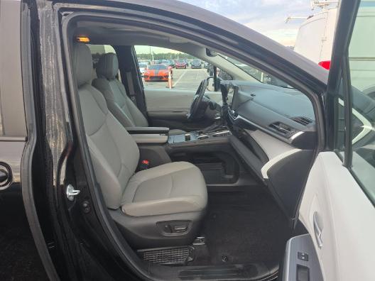 Toyota Sienna XLE FWD 8-Passenger (Natl) 2025