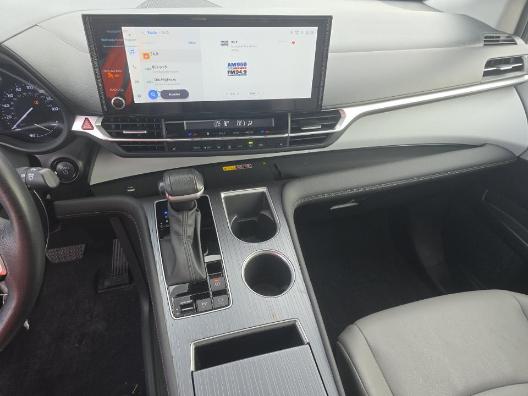 Toyota Sienna XLE FWD 8-Passenger (Natl) 2025