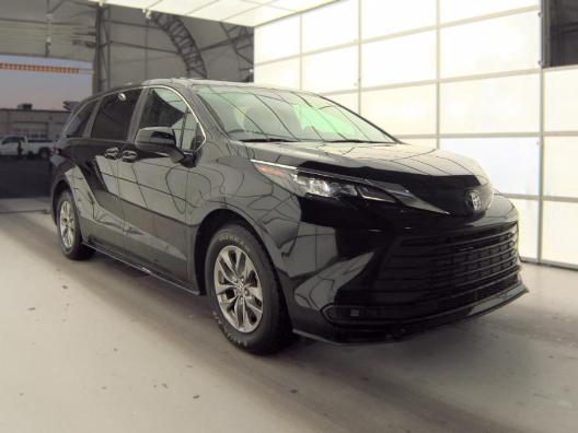 Toyota Sienna LE FWD 8-Passenger (Natl) 2025