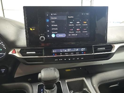 Toyota Sienna LE FWD 8-Passenger (Natl) 2025