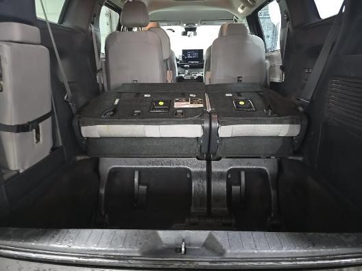 Toyota Sienna LE FWD 8-Passenger (Natl) 2025